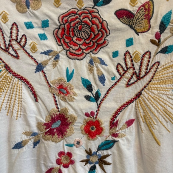 Johnny Was Embroidered Top Size Large with Butterflies Excellent Condition - Picture 2 of 8